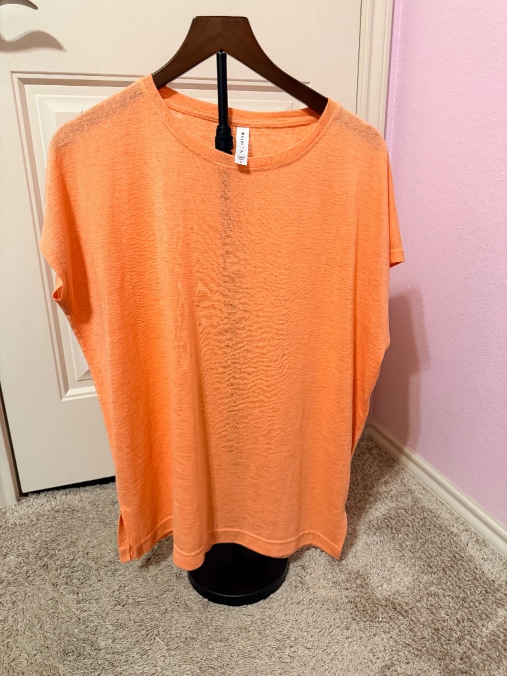 Athleta Release Tee Shirt Island Coral Size Small